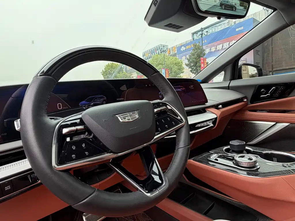 Cadillac IQ — миниатюра 17