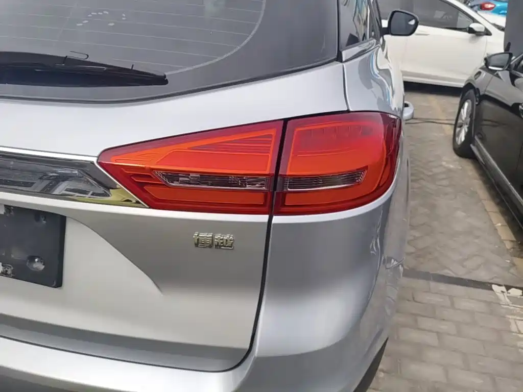 Geely Boyue — миниатюра 8