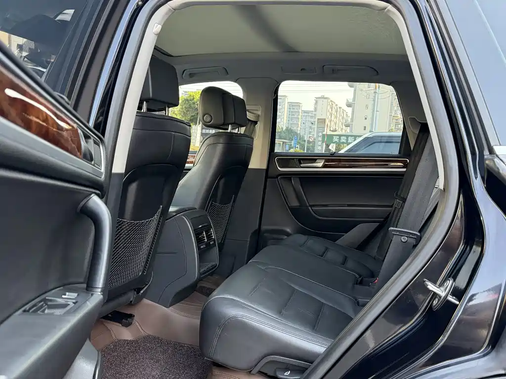 Volkswagen Touareg — миниатюра 11