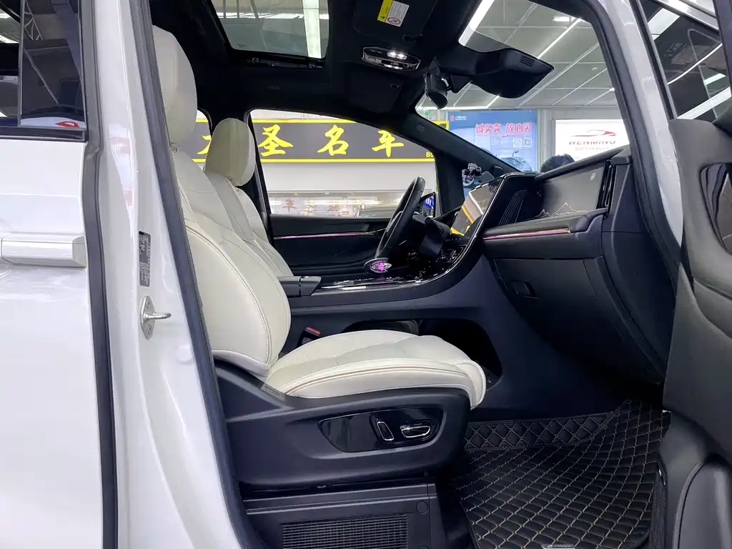 GAC Motor Trumpchi M8 — миниатюра 15