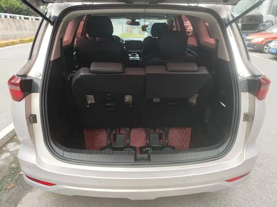 Wuling Victory — миниатюра 9