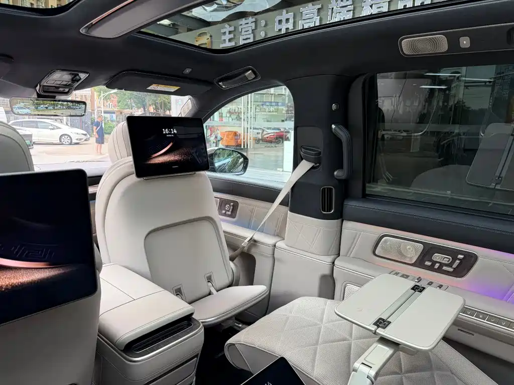 NIO 蔚来ES9 — миниатюра 24