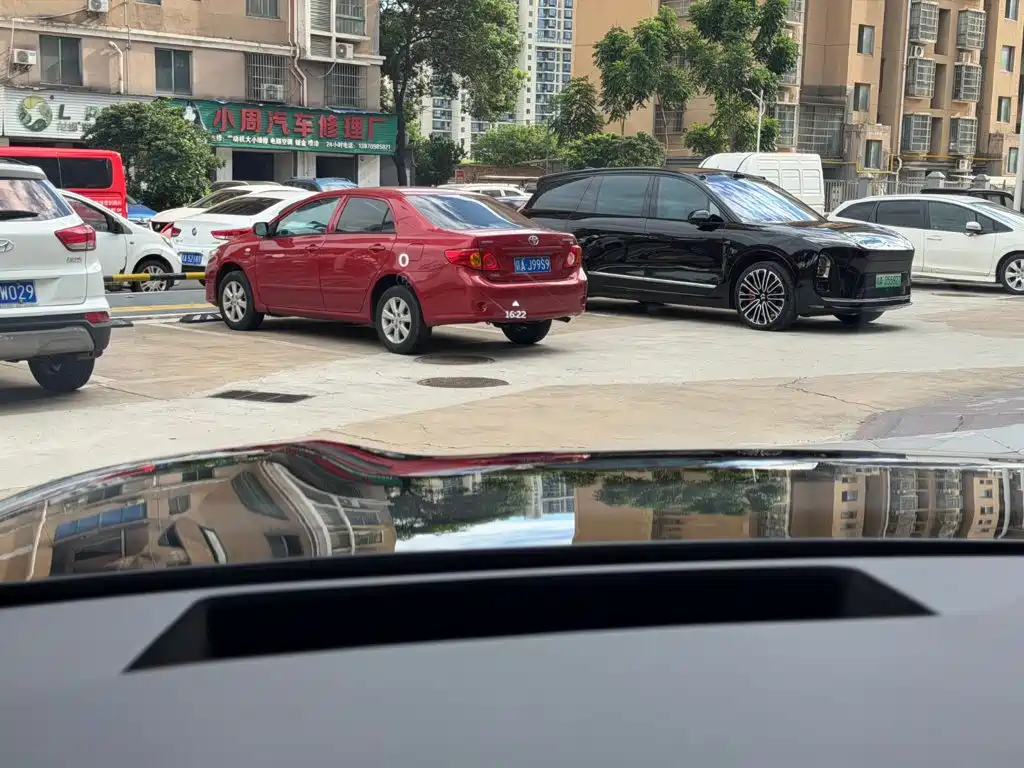 NIO 蔚来ES9 — миниатюра 29