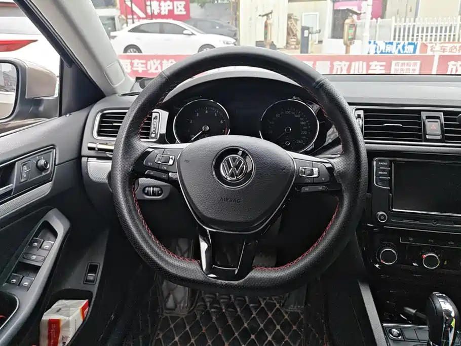Volkswagen Sagitar — миниатюра 15