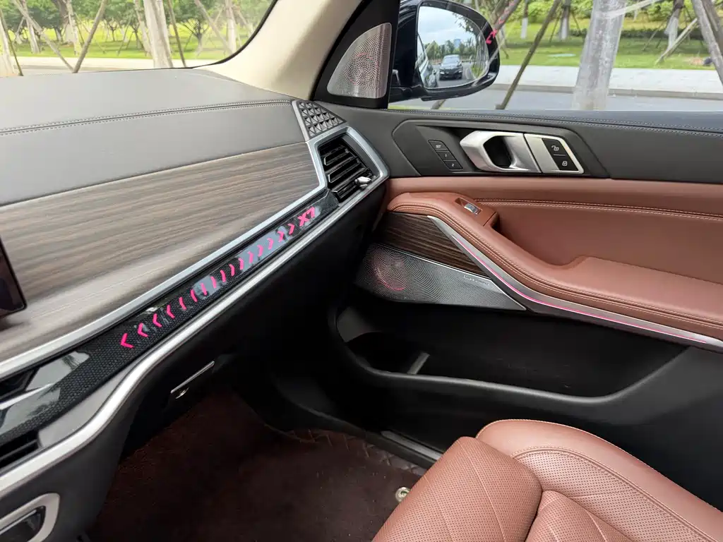 BMW X7 — миниатюра 7