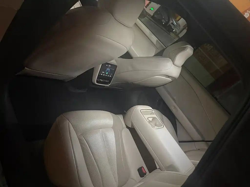 Xpeng P7 + 2024 Max