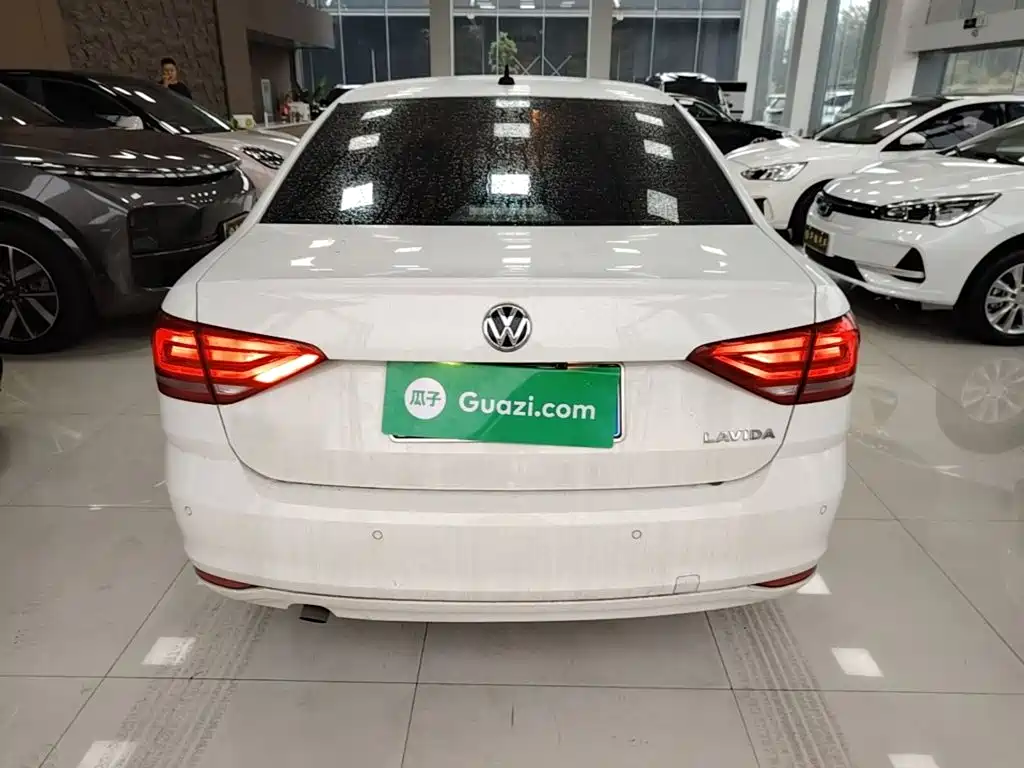 Volkswagen Lavida — миниатюра 4