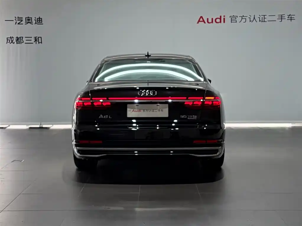 Audi A8 — миниатюра 5