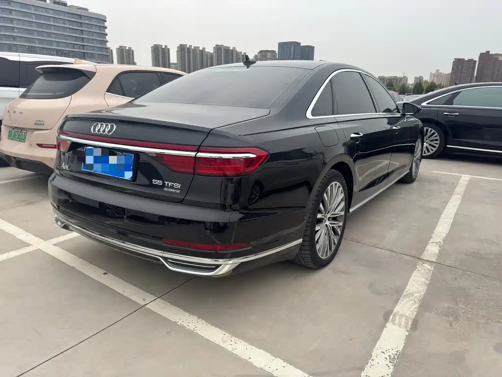 Audi A8 — миниатюра 7