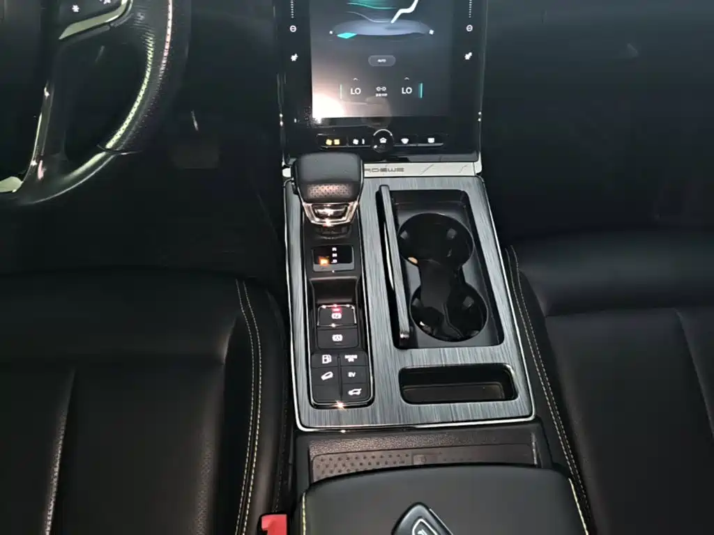 Roewe RX5 New Energy — миниатюра 14