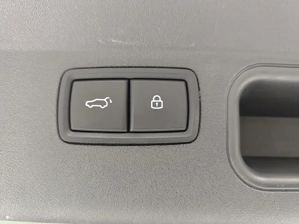 Li Auto Li ONE — миниатюра 21