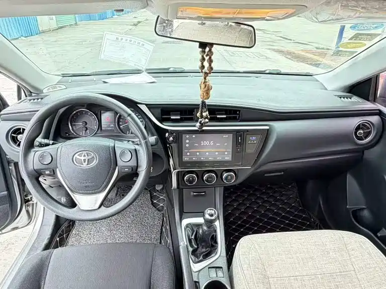 Toyota Corolla — миниатюра 8