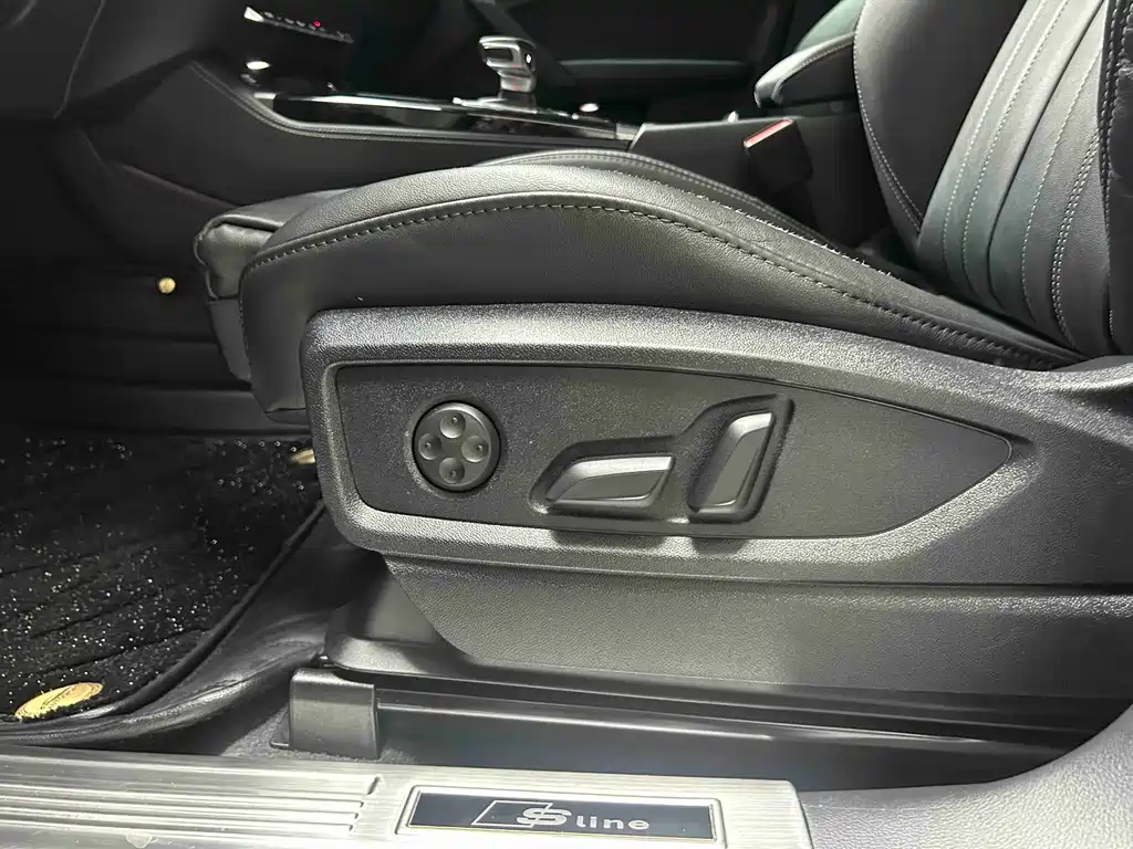 Audi Q5L — миниатюра 12