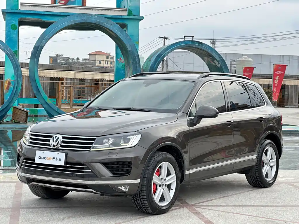 Купить Volkswagen Touareg