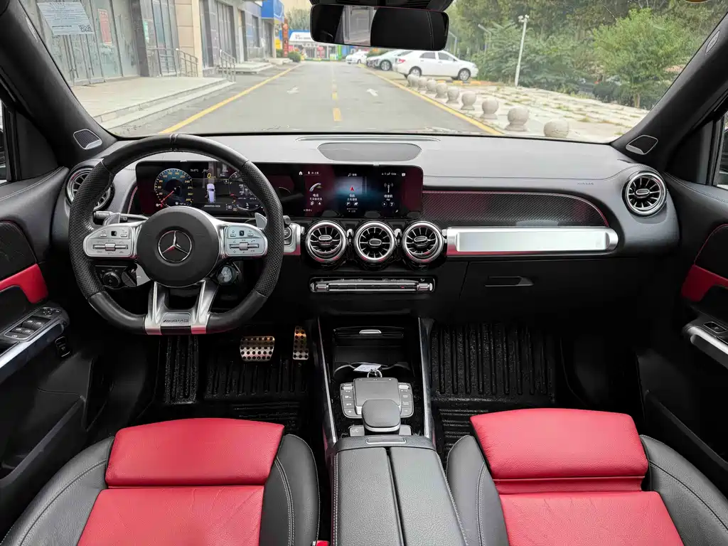Mercedes-Benz GLB AMG — миниатюра 7