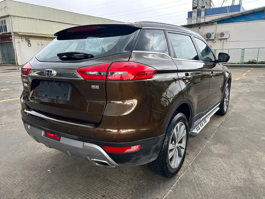 Geely Boyue — миниатюра 8