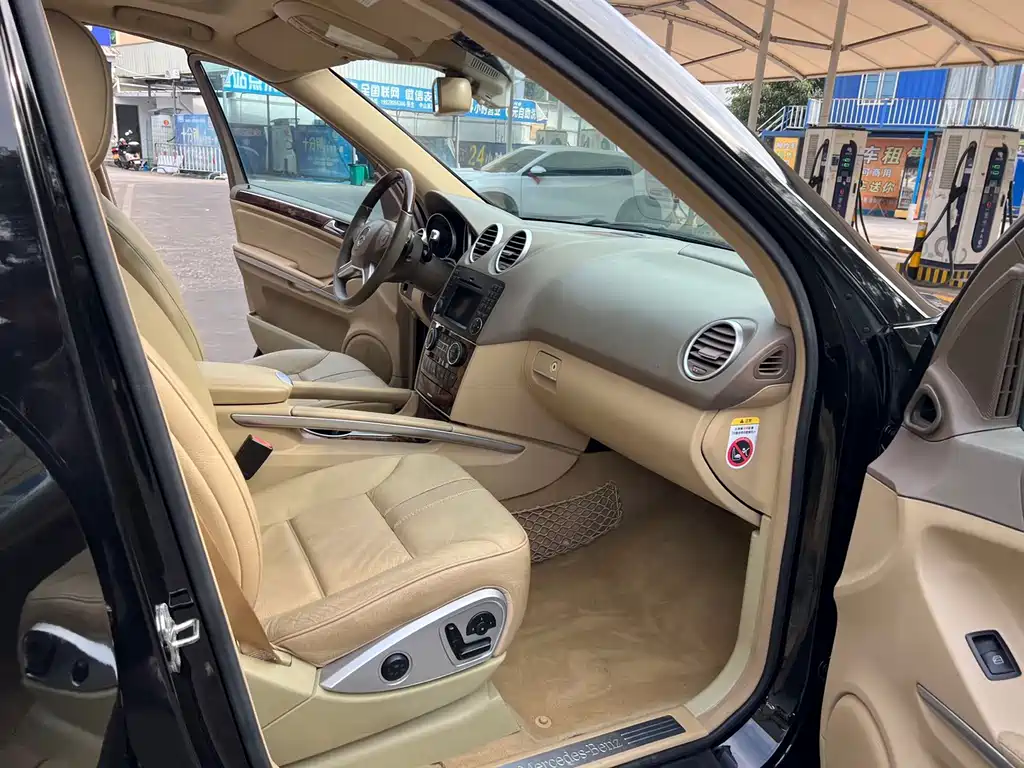 Mercedes-Benz M-Class — миниатюра 12