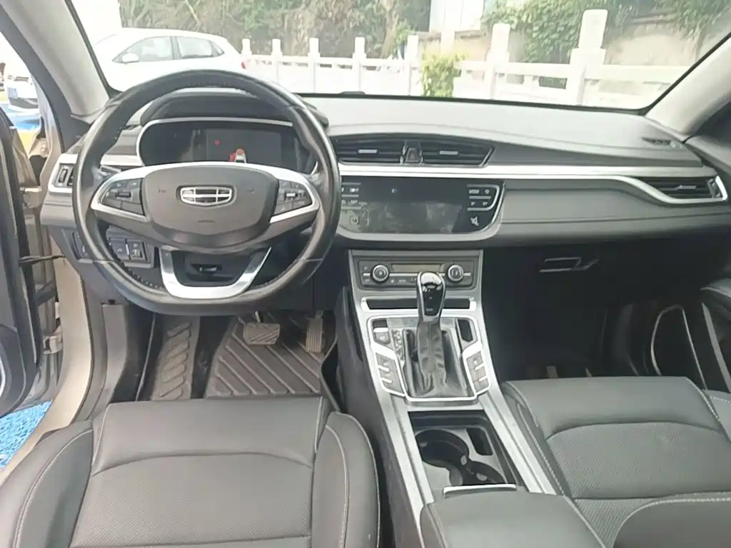 Geely Emgrand — миниатюра 10