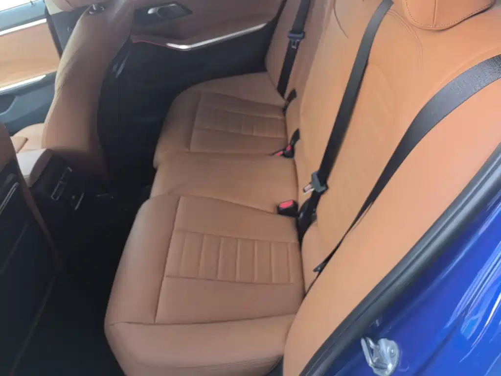 BMW 3 Series — миниатюра 17