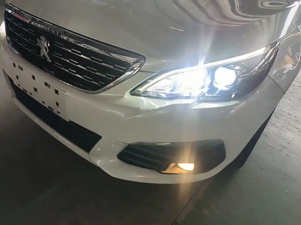 Peugeot 308 — миниатюра 24