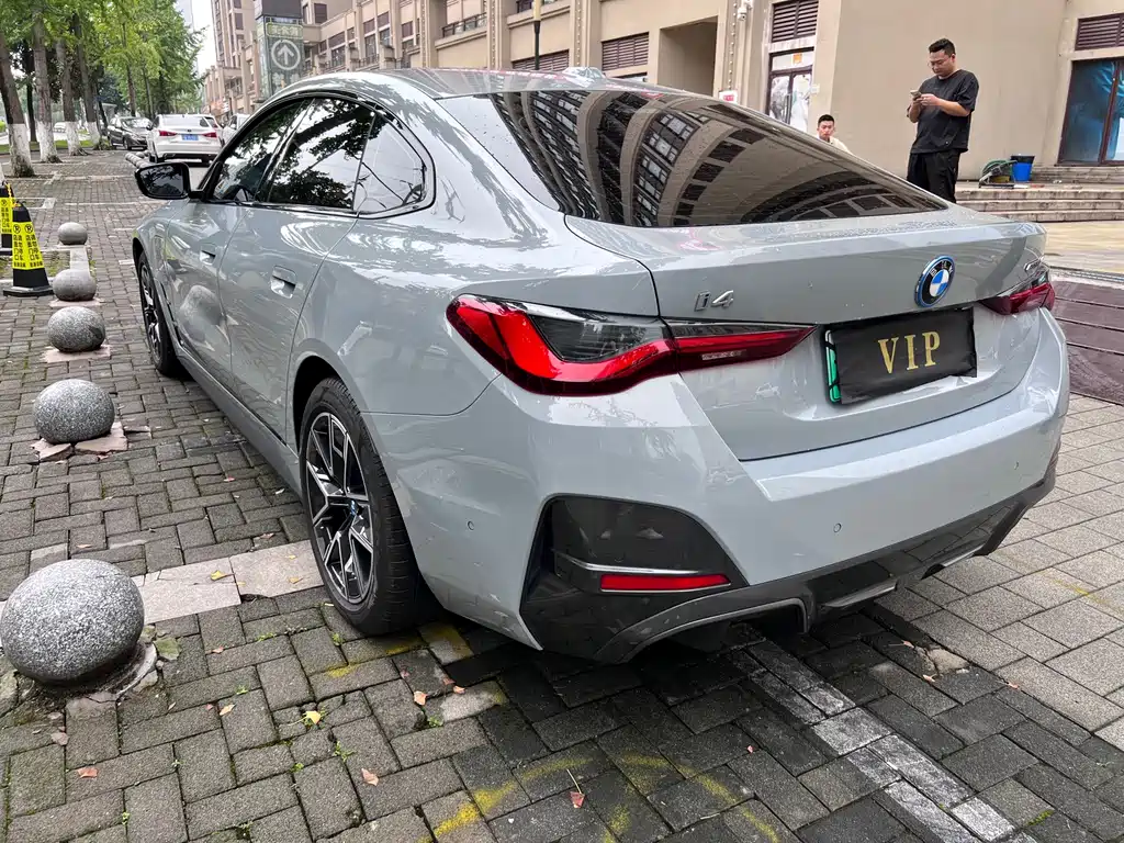 BMW i4 — миниатюра 7