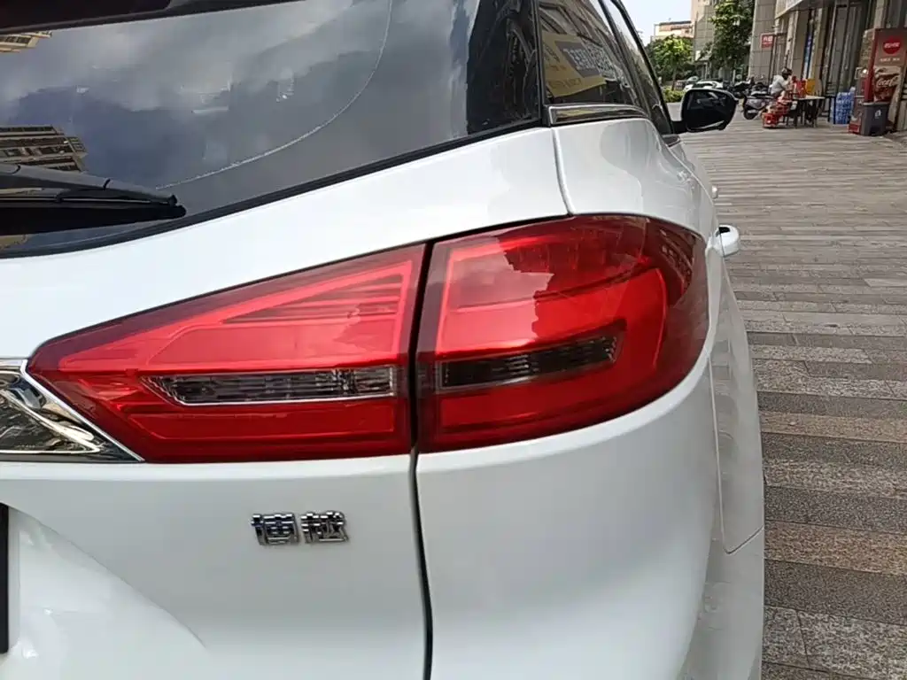 Geely Boyue — миниатюра 8