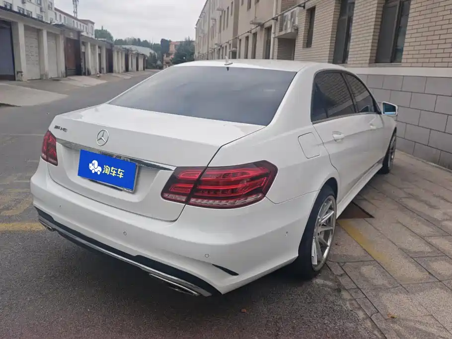 Mercedes-Benz E-Class — миниатюра 3