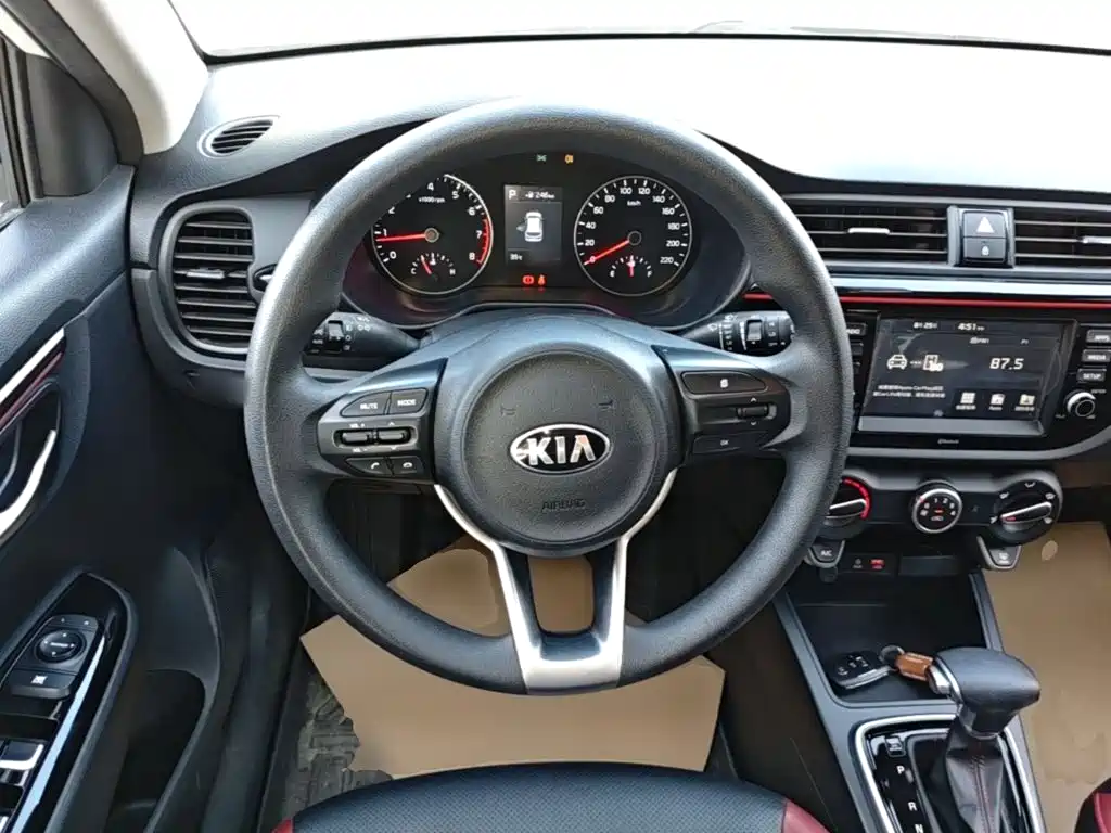Kia KX Cross — миниатюра 11