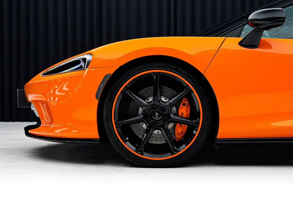 McLaren GT — миниатюра 9