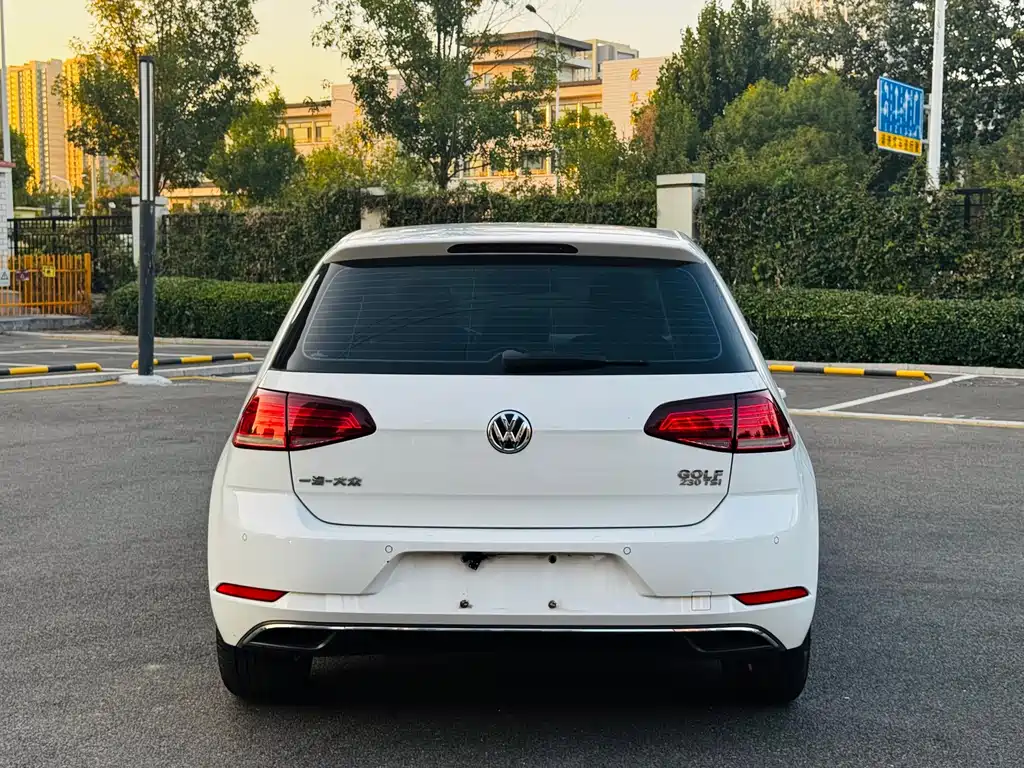 Volkswagen Golf — миниатюра 5