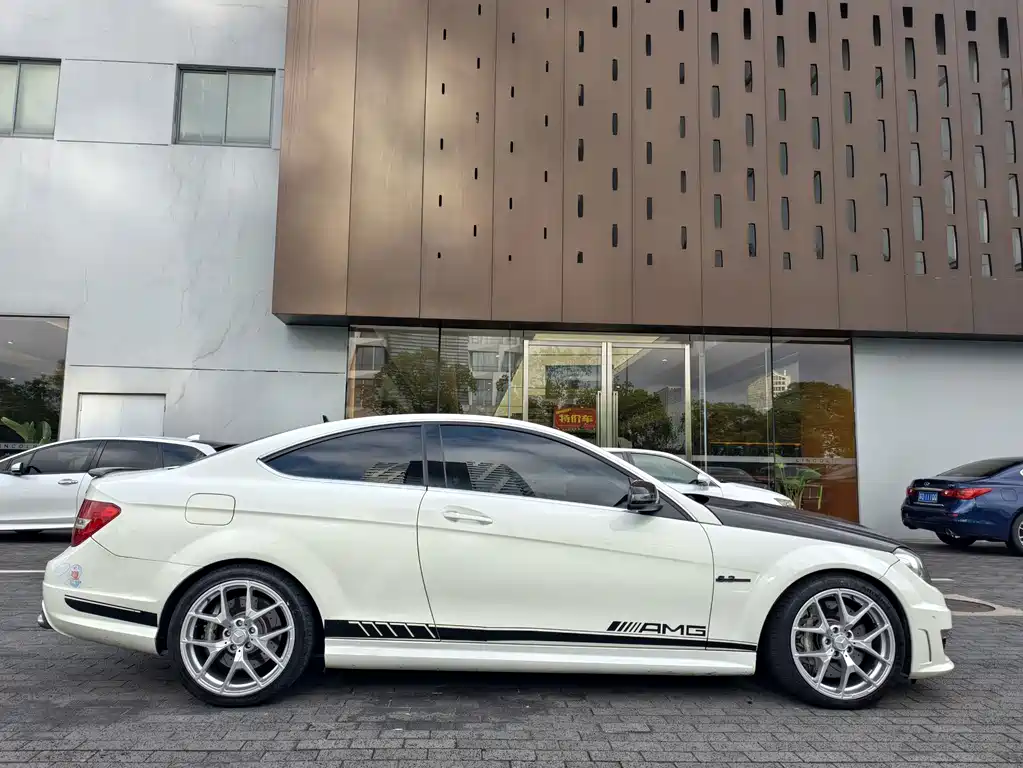 Mercedes-Benz C-Class AMG — миниатюра 4