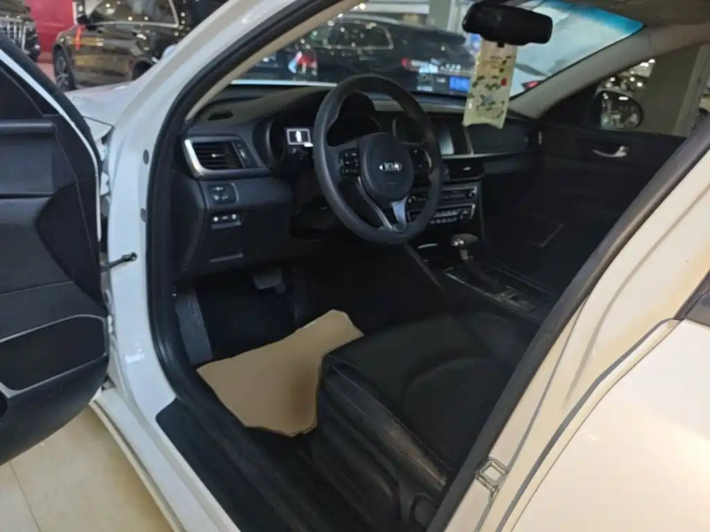 Kia K5 New Energy — миниатюра 16