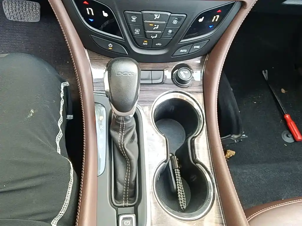 Buick Envision Plus — миниатюра 14