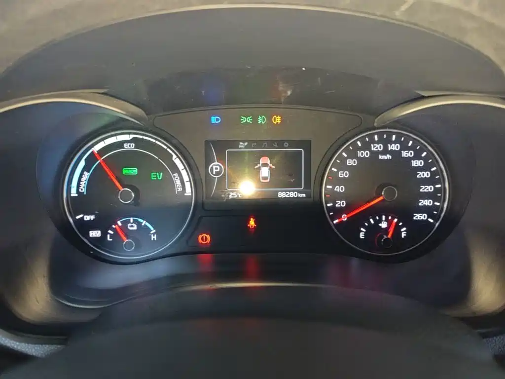 Kia K5 New Energy — миниатюра 12