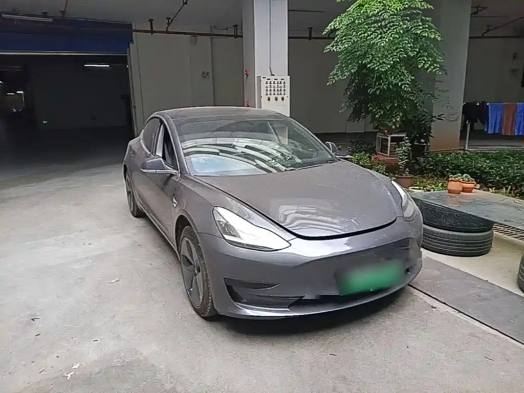 Tesla Model 3 — миниатюра 4