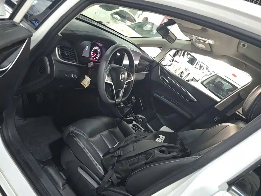 BYD MAX — миниатюра 15
