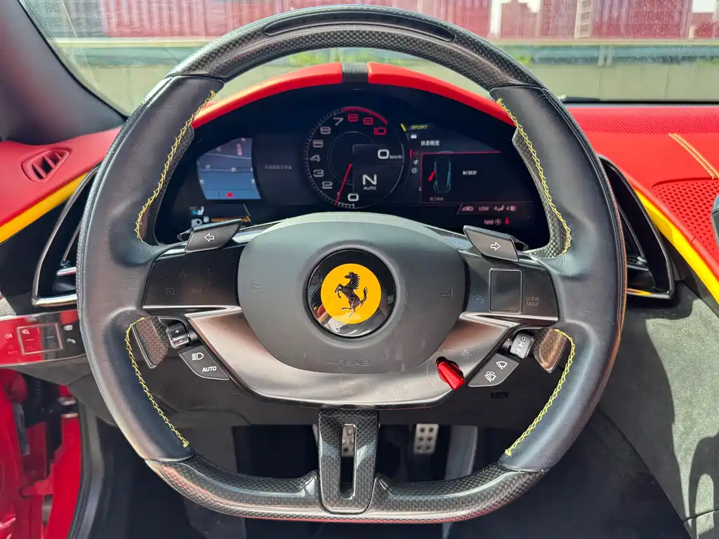 FERRARI ROMA