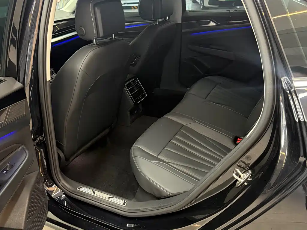 Volkswagen Passat — миниатюра 7