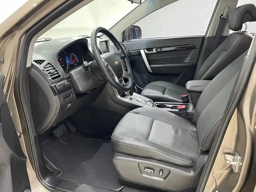 Chevrolet Captiva — миниатюра 18