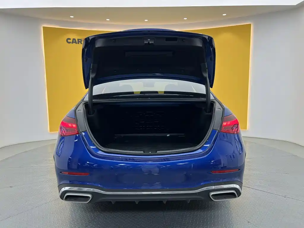 Mercedes-Benz C-Class — миниатюра 11