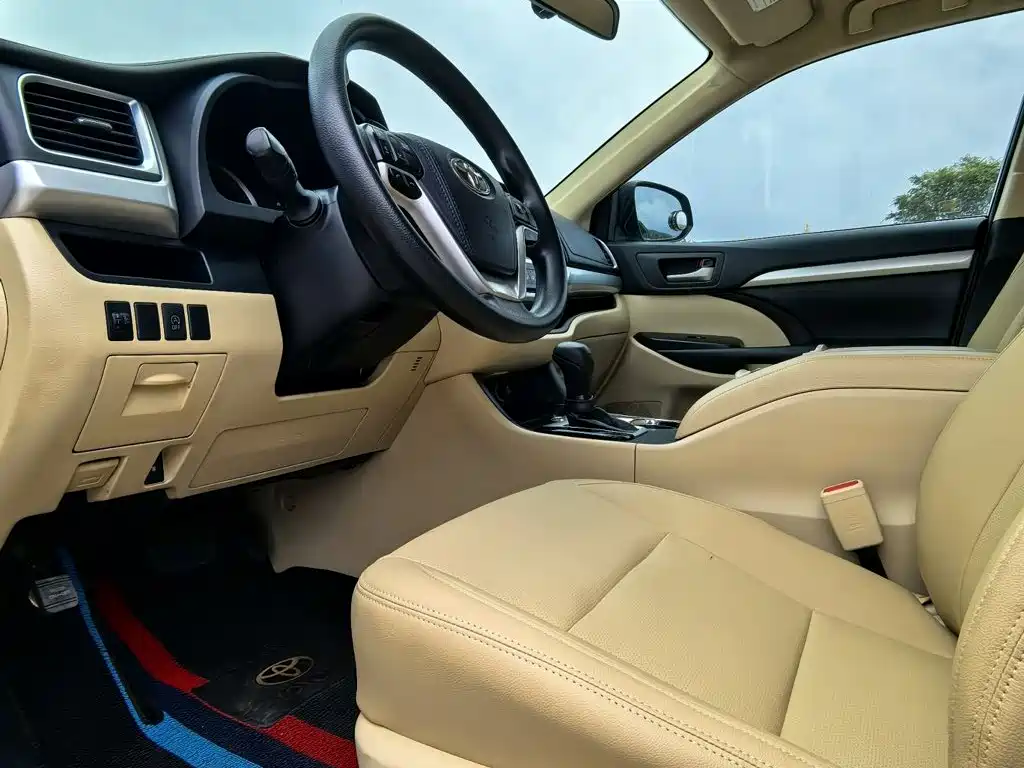 Toyota Highlander — миниатюра 8