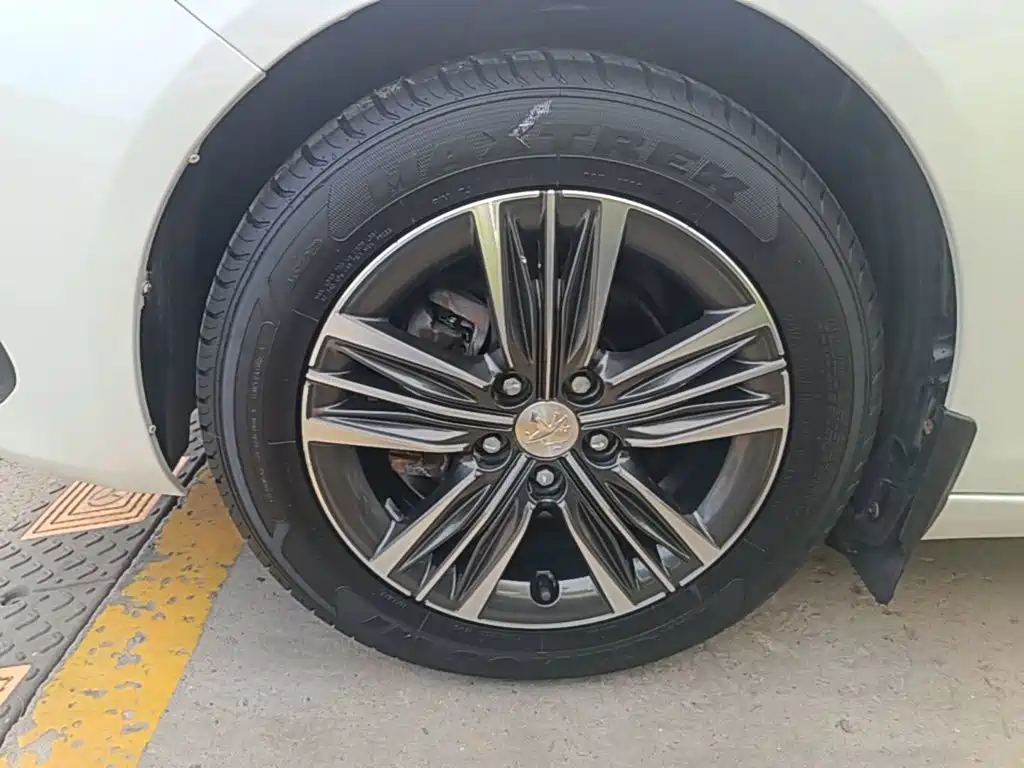 Peugeot 308 — миниатюра 23