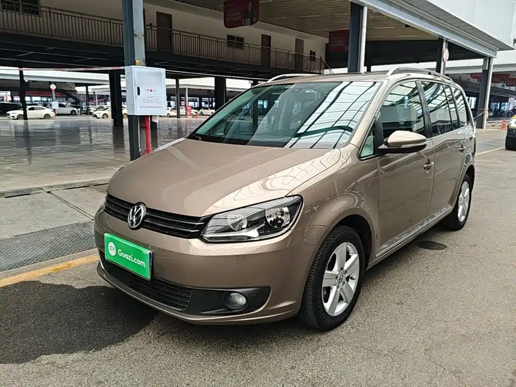 Volkswagen Touran — миниатюра 2