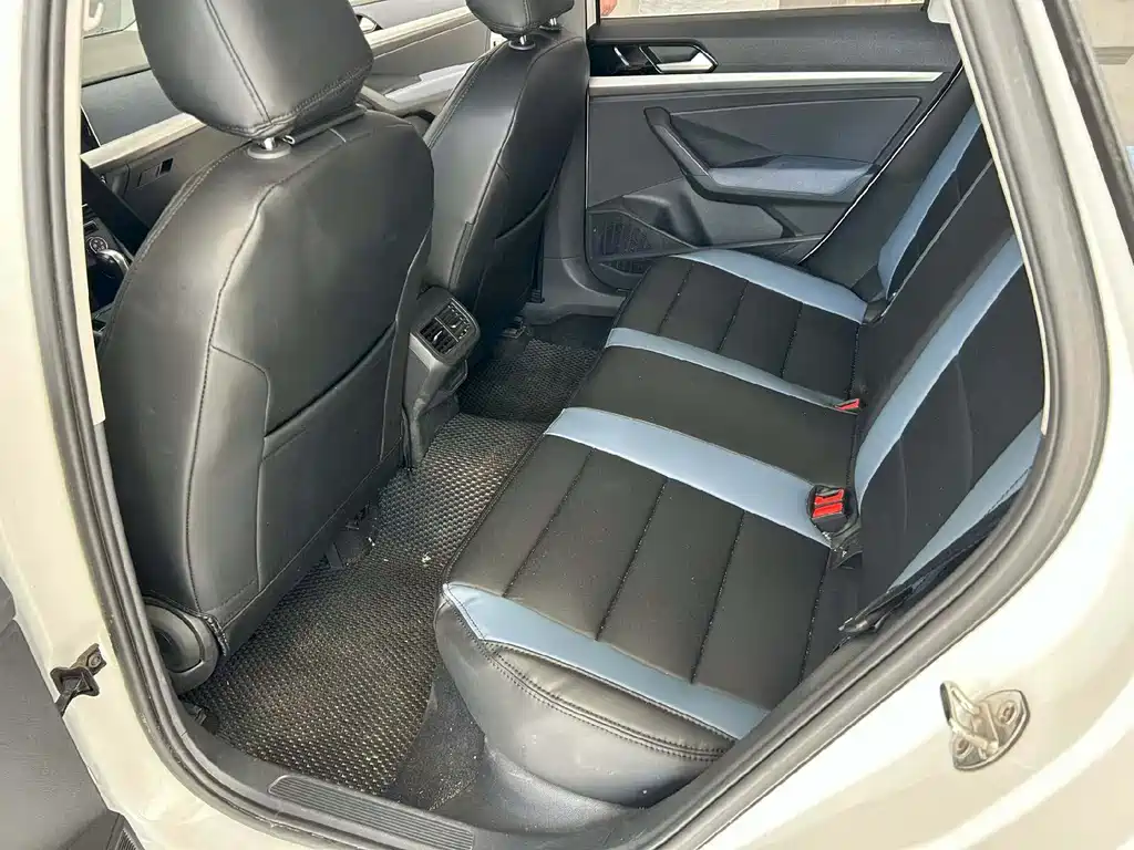 Volkswagen Lavida — миниатюра 6