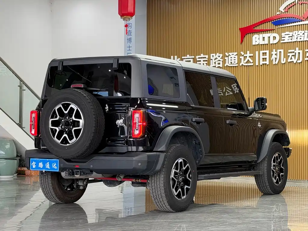 Ford Bronco — миниатюра 6