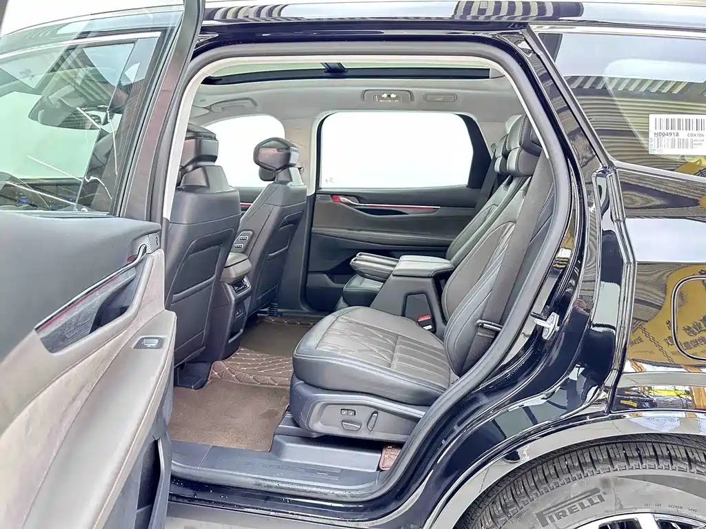 Ford Edge — миниатюра 12