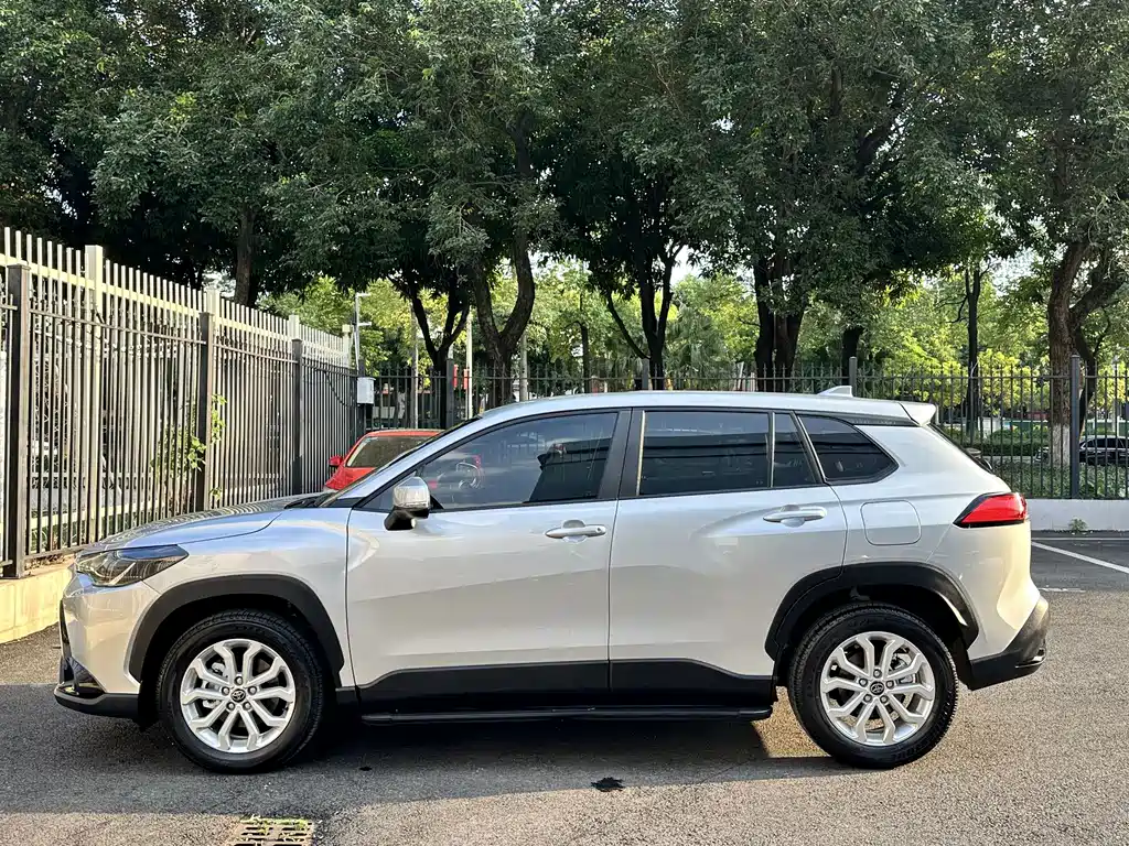 Toyota Frontlander — миниатюра 11