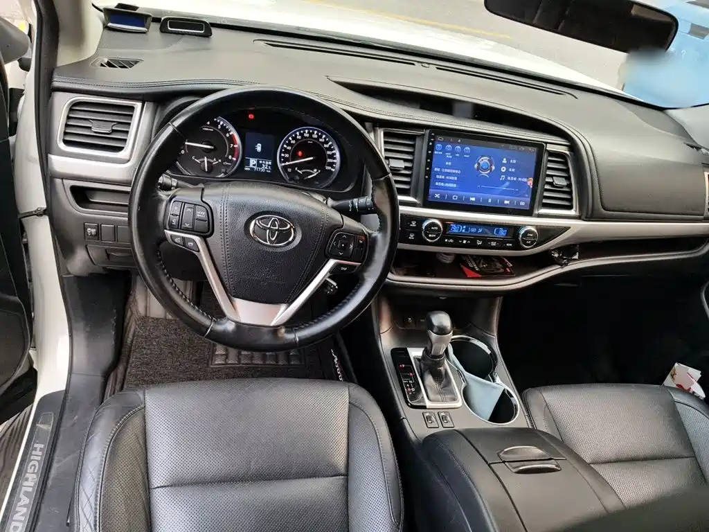 Toyota Highlander — миниатюра 6