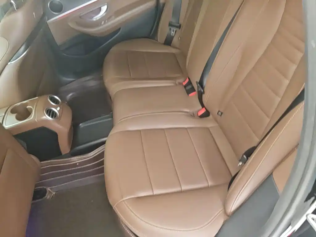 Mercedes-Benz E-Class — миниатюра 17