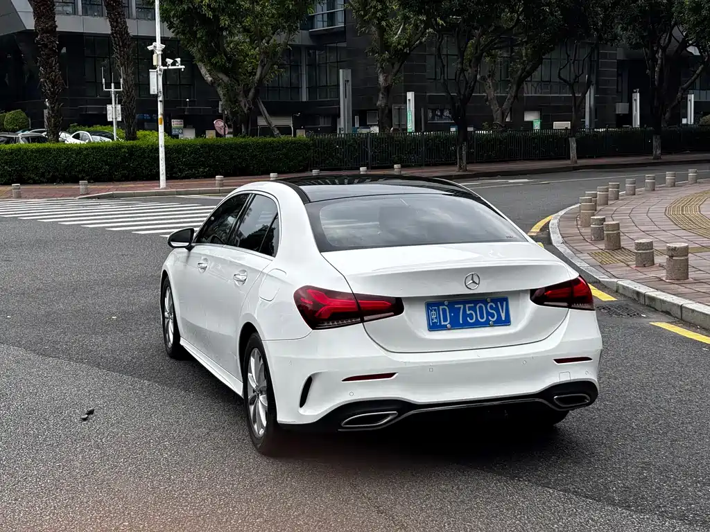 Mercedes-Benz A-Class — миниатюра 7